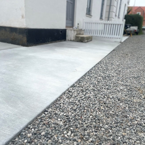 Professionelt udført betonindkørsel