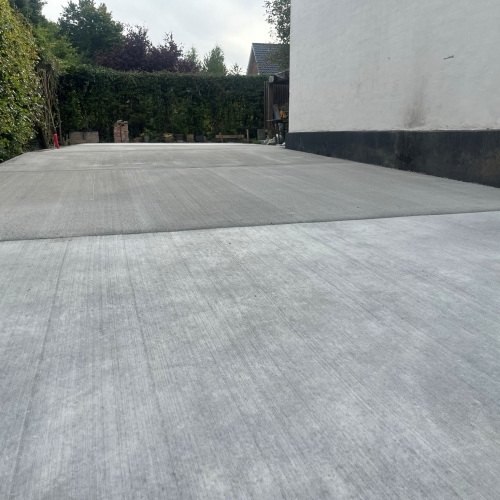 Ny indkørsel udført i beton
