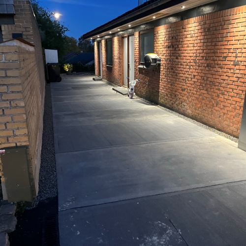 Professionel betonindkørsel i Skanderborg