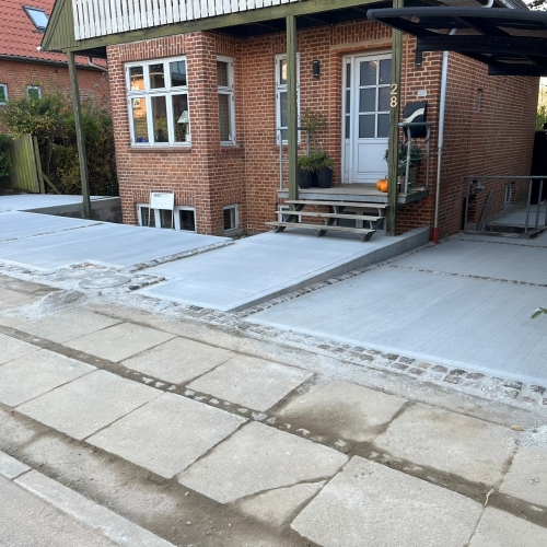 Betonarbejde ved indkørsel