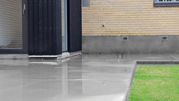 Betonindkørsel ved bolig i Aarhus