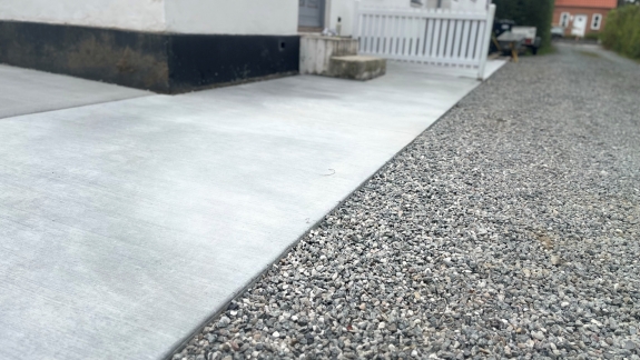 Professionelt udført betonindkørsel
