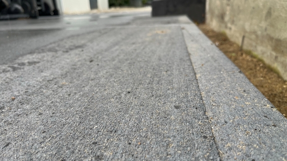 Betonindkørsel med fokus på kvalitet