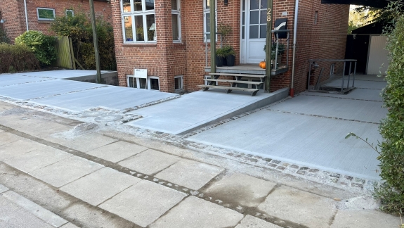 Betonarbejde ved indkørsel