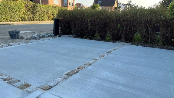 Professionelt betonarbejde til indkørsel