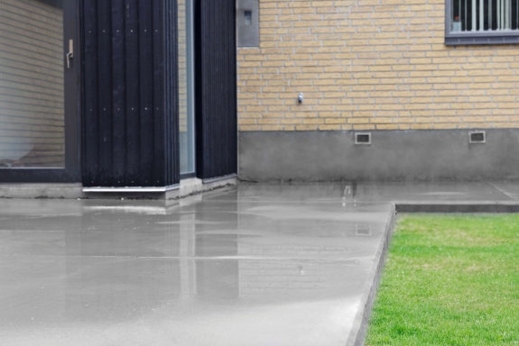 Betonindkørsel ved bolig i Aarhus