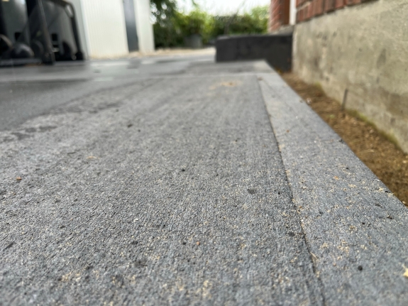 Betonindkørsel med fokus på kvalitet