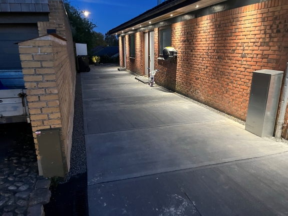 Professionel betonindkørsel i Skanderborg